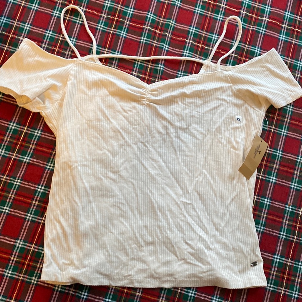 American eagle cold shoulder top